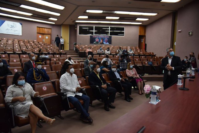 El dirigente andino visitó en las primeras horas de la jornada de este miércoles, al Centro de Ingeniería Genética y Biotecnología (CIGB), donde se producen innovadores medicamentos, incluida la vacuna Abdala, contra la Covid-19.