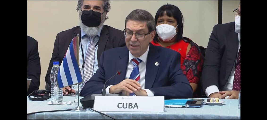 El canciller de Cuba, Bruno Rodríguez, ratificó este viernes el compromiso de su país por fortalecer la Comunidad de Estados Latinoamericanos y Caribeños (Celac) como mecanismo de concertación política para la integración regional.