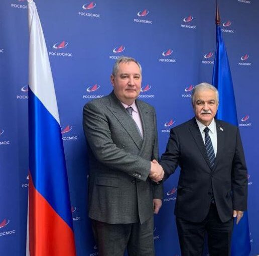 El director general de la Agencia Espacial Rusa (Roscosmos), Dmitri Rogozin, conversó hoy con el embajador de Cuba en este país, Julio Garmendía, sobre el desarrollo de la cooperación en el sector espacial