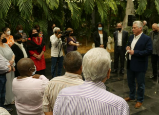 El mandatario le manifestó a los invitados que el encuentro “tiene mucho que ver con la energía, con el ánimo, con las emociones que nos dejó el recientemente clausurado Festival de Jazz”.