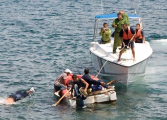 Con la captura de dos cubanos residentes en Estados Unidos, a bordo de una lancha rápida, las Tropas Guardafronteras de Cuba (TGF) frustraron recientemente otra operación de tráfico de personas, informó hoy el diario Granma.