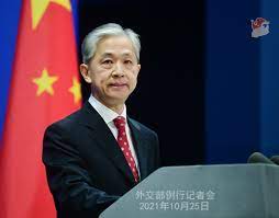 El vocero del Ministerio de Relaciones Exteriores, Wang Wenbin, deploró y calificó de “diplomacia coercitiva” las medidas de castigo que en tiempos recientes Washington impuso a instituciones y funcionarios de la isla.