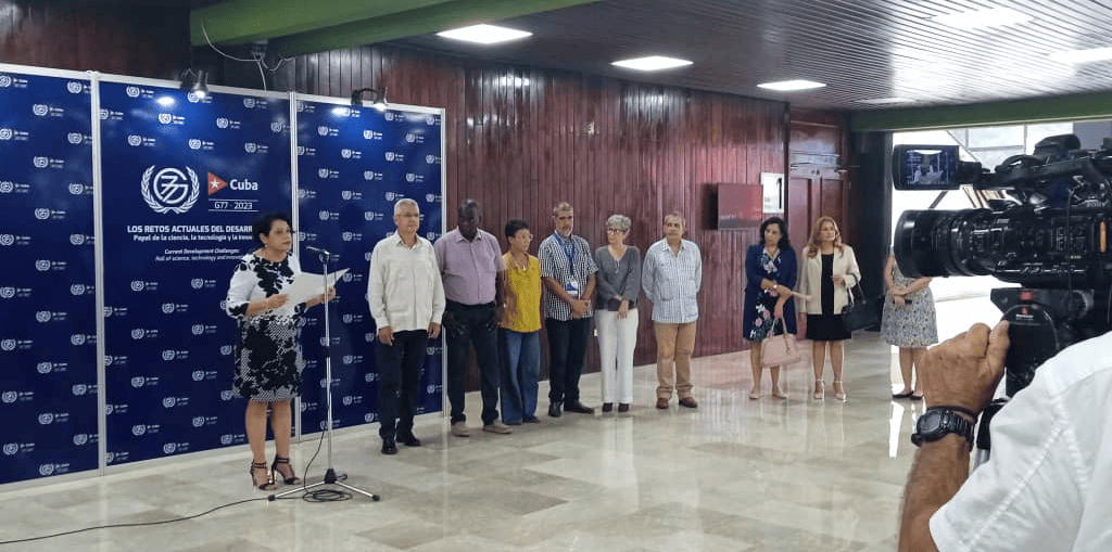 Cumbre G77 y China, exposición fotográfica en el Palacio de Convenciones de La Habana